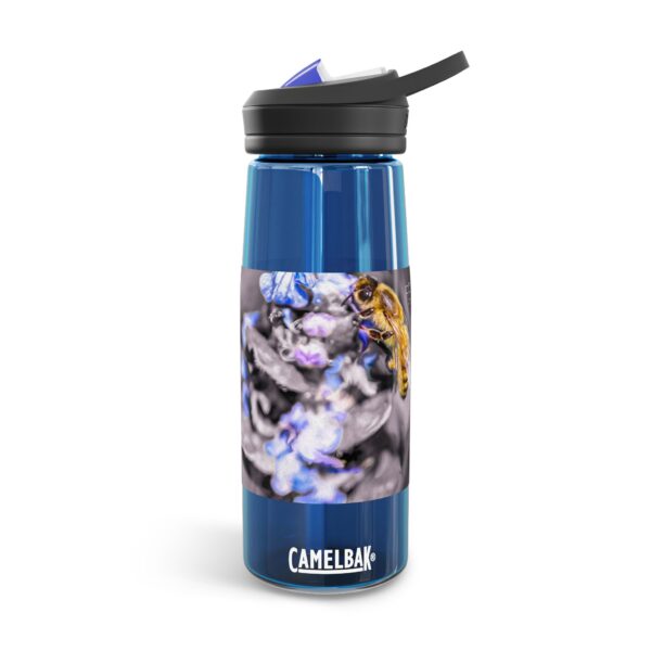 CamelBak Eddy®  Water Bottle, 20oz or 25oz | Featuring BUBBLE BEE | Exclusive Photography by Fevold Photography - Image 13