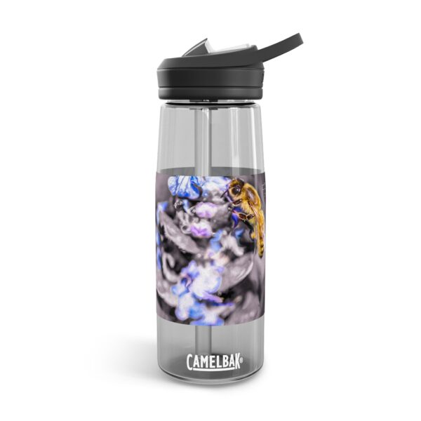 CamelBak Eddy®  Water Bottle, 20oz or 25oz | Featuring BUBBLE BEE | Exclusive Photography by Fevold Photography - Image 18